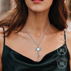Collar Merryshine Hecate con Colgante de Cobre Chapado en Oro, Triple Luna de Hecate, Diosa de la Luna, Piedra Lunar, Pagano, Wicca - Product Image 5