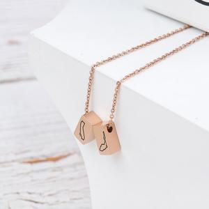 Vente en gros de bijoux en or 14 ct plaqué or rose à la mode chaîne collier personnalisé à pendentif <span class=keywords><strong>carte</strong></span> <span class=keywords><strong>du</strong></span> <span class=keywords><strong>monde</strong></span> gravé en barre 3D pour femmes - Product Image 1