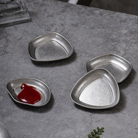 TGYW Mini plat de service vintage gris en acier inoxydable de forme irrégulière pour assaisonnements, sauce soja, café et refroidissement