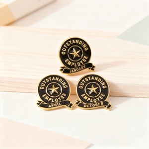 Nuevo Pin de Metal Negro Esmaltado Personalizado al por Mayor con Diseño de Honor para Empleados Destacados de la Empresa, para Bolsos y Ropa - Product Image 3