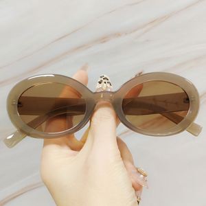 Lunettes de soleil ovales rétro tendance 2025 pour femme, protection UV400, couleur gelée, lunettes rondes pour femme - Product Image 2