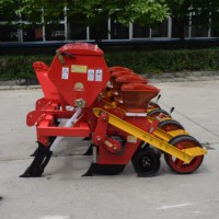 Machinerie agricole Machine à semer le maïs Semoir de maïs 3 rangées 4 rangées Planteur de semences de maïs pour tracteurs Machine à planter l'ail