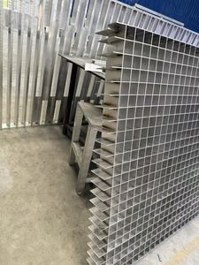 Panneau de mur-rideau en alliage d'aluminium creux gravé et thermolaqué, couleur et taille personnalisées pour l'extérieur des bâtiments publics - Product Image 6
