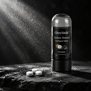 Comprimés <span class=keywords><strong>de</strong></span> <span class=keywords><strong>dentifrice</strong></span> au charbon <span class=keywords><strong>de</strong></span> bois à marque blanche <span class=keywords><strong>avec</strong></span> <span class=keywords><strong>bicarbonate</strong></span> <span class=keywords><strong>de</strong></span> <span class=keywords><strong>sodium</strong></span>, format voyage, tube <span class=keywords><strong>de</strong></span> 30 comprimés pour l'approvisionnement des salons et cliniques - Product Image 1
