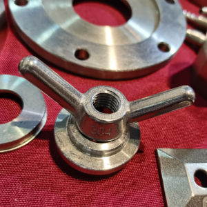 Vite alare SS304 SS316 DIN 318 <span class=keywords><strong>dimensioni</strong></span> metriche M10 <span class=keywords><strong>M12</strong></span> bulloni ad ala con ali bordate - Product Image 5