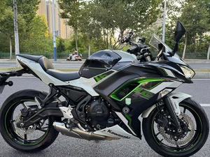 <span class=keywords><strong>Kawasaki</strong></span> Ninja 650 - Motocicleta Deportiva de Turismo con Motor Bicilíndrico en Paralelo de 650 cc - Product Image 3