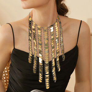 قلادة عنق أنيقة بتصميم هندسي مع ترتر متعدد الطبقات مع سلسلة قلادة بتصميم شخصية بسيطة وعتيقة - Product Image 1