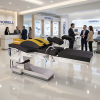 Table d'opération avec plaques détachables pour la tête, les fesses et les jambes, conception modulaire et roulettes intégrées pour une stérilisation facile