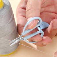 Mini ciseaux en silicone qui brillent dans le noir, ciseaux minuscules, ciseaux de couture, ciseaux pour tissus, broderie, artisanat, point de croix, travaux d'aiguille