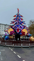 Manèges de fête foraine sur le thème de Noël, jeux de carnaval et attractions de parc d'attractions en promotion