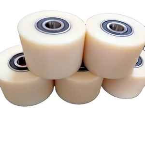 Ruota a rulli in Nylon di plastica lavorata a Cnc OEM con cuscinetto a sfere e anello di sicurezza - Product Image 1