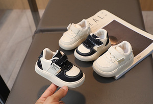 Venta al por mayor de zapatos para bebés recién nacidos, zapatillas deportivas de moda para niños para niñas, zapatos casuales de cuero de diseñador personalizado para niños - Product Image 6