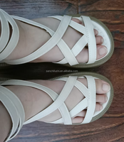 Sandales à plateforme D944 tendance, nouveauté été, style Joker, à brides fines croisées et ajourées, bottes romaines à fermeture éclair, chaussures pour enfants avec semelle intermédiaire en caoutchouc