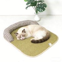 Tapis rafraîchissant pour animaux de compagnie en forme de U avec coussin pour le cou, lavable, respirant, en rotin tressé pour chiens et chats