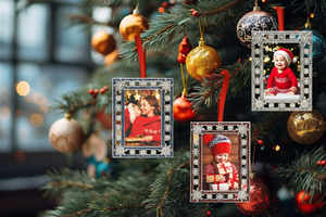 Cadre photo familial de Noël multicolore de luxe, écologique, fabriqué en alliage de zinc durable - Product Image 2
