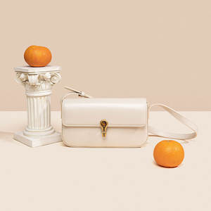 हैंडबैग निर्माता कस्टम ट्रेंडिंग उत्पाद <span class=keywords><strong>2025</strong></span> नई आवक वास्तविक चमड़े की विंटेज महिलाओं के कंधे की थैलियां - Product Image 4