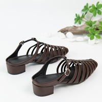 Sandales romaines marron en PU tressé à bout fermé pour femme, fermeture auto-agrippante, talon épais 3,5 cm, légères, été