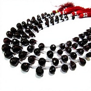 ลูกปัดพลอยโกเมนธรรมชาติจากโมซัมบิก รูปทรงหยดน้ำ ขนาด 8 นิ้ว - Product Image 1