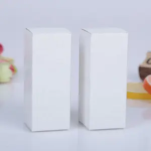 100個の空白のクラフト紙包装ギフトボックス20mlエッセンシャルオイル用の折りたたみ式アイボリーボックス
