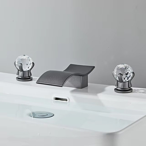Keran Kamar Mandi Modern Elegan 3 Lubang dengan 3 Tuas Kristal, Keran Wastafel Model Waterfall 3 Bagian untuk Ruang Tamu - Product Image 2