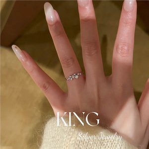 Anillo de Plata de Ley S925 con Moissanita en Forma de Estrella April Stars, Joyería de Compromiso para Mujer - Product Image 4