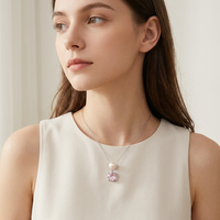 Collier Pendentif ZG Élégant et Délicat avec Perle et Breloque Zircon Rose Facetté, Bijou Plaqué Rhodium