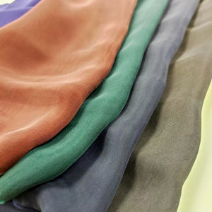 ผ้าซับในคิวโปรที่ย้อมสีเรียบเนียน น้ำหนักเบา เป็นมิตรกับสิ่งแวดล้อม ให้ความสบาย เชื่อถือได้ สำหรับเสื้อผ้า - Product Image 1