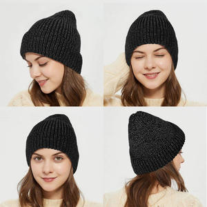 Hip Hop Street Winter Warm Custom Acrylic <span class=keywords><strong>Skull</strong></span> Safe Night Reflected Knitted Reflective Beanie Hat - Product Image 3