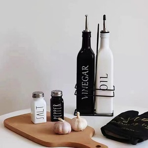 Botella de Aceite de <span class=keywords><strong>Oliva</strong></span> de Cerámica Cuadrada Moderna y Minimalista OEM/ODM, Dispensador de Aceite de Cocina, Salsa de Soja y Vinagre con Logotipo Personalizado - Product Image 1