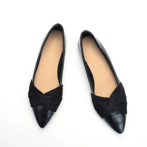 Scarpe da donna con taglio poco profondo a punta nera da barca con chiusura a bottone Sole a fondo morbido scarpa singola all'ingrosso prezzo di fabbrica - Product Image 2