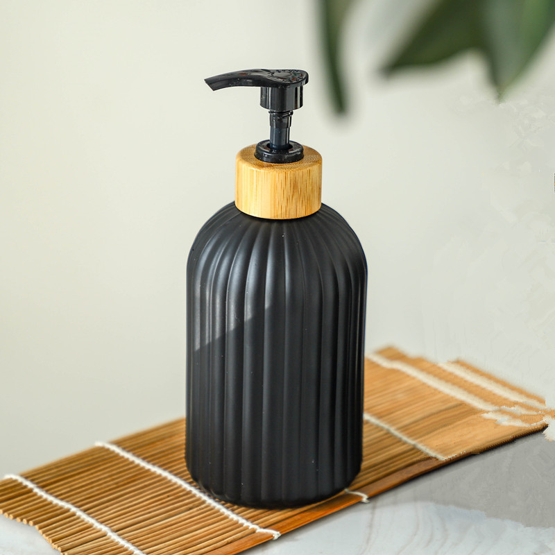Black bamboo and wood circle