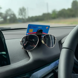 Clip pour lunettes de soleil à fixer sur la visière de voiture avec porte-carte, ajustement universel - Product Image 3