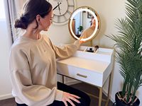 Coiffeuse tendance en bois avec miroir sur pied, éclairage blanc et or, pour chambre à coucher, petite taille