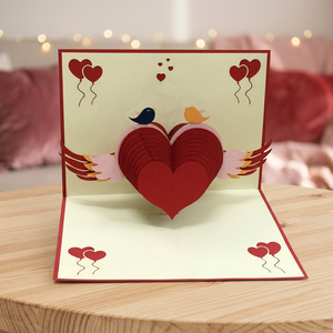 Carte Pop-up « Mon Cœur a des Ailes » Faite à la Main, Style Animal Personnalisé, Carte de Vœux Amour en Papier 120x120mm, Impression Offset, Découpe Laser, Tendance Actuelle - Product Image 1