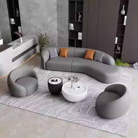 Canapé de bureau moderne minimaliste en velours en forme d'arc pour les espaces commerciaux tels que les hôtels et les bureaux