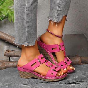 Nouvelle Collection Été 2026 – Sandales Décontractées Confortables pour Femmes Grandes Tailles, Claquettes Plates Couleur Unie, Chaussures d'Extérieur à Enfiler pour Dames - Product Image 6