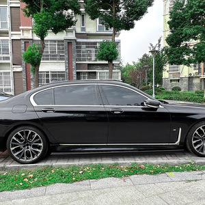 Bmw Side Skirts Piano Black Carbon Fiber Texture For 7 Series G12 M Sport 2016 2022 Abs Material - Product Image 3