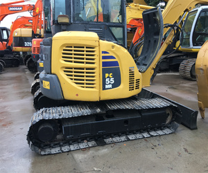 Mini-pelle Komatsu PC55 de 5 tonnes avec chenilles en caoutchouc et pompe comme composants de base - Product Image 2