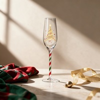 Flûte à champagne dorée de Noël avec tige rayée en forme de canne à sucre, verre à vin pétillant, cadeau de fête, verre PPWR pour bar et boissons