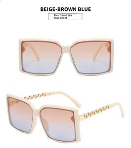 <span class=keywords><strong>Gafas</strong></span> <span class=keywords><strong>de</strong></span> <span class=keywords><strong>Sol</strong></span> <span class=keywords><strong>de</strong></span> cadena degradada <span class=keywords><strong>de</strong></span> Marco grande <span class=keywords><strong>de</strong></span> una pieza Retro <span class=keywords><strong>de</strong></span> lujo <span class=keywords><strong>para</strong></span> <span class=keywords><strong>mujer</strong></span> tendencia <span class=keywords><strong>de</strong></span> moda económica <span class=keywords><strong>gafas</strong></span> <span class=keywords><strong>de</strong></span> <span class=keywords><strong>sol</strong></span> <span class=keywords><strong>de</strong></span> gran tamaño - Product Image 5