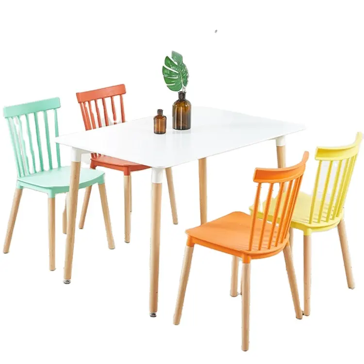 Barato chaise en plástico muebles restaurante silla Silla de salón hueco de plástico sillas de madera maciza Silla de comedor