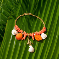 Collier Bohème Tendance en Acier Inoxydable 316L Plaqué Or PVD, Résistant et Durable, avec Breloque Coquillage Corail Orange, Idéal pour les Fêtes