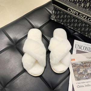 <span class=keywords><strong>Ciabatte</strong></span> da donna comode e calde <span class=keywords><strong>con</strong></span> punta aperta, da interno/esterno, in morbido peluche <span class=keywords><strong>con</strong></span> fasce incrociate in finta pelliccia di coniglio, ideali per autunno/inverno - Product Image 4