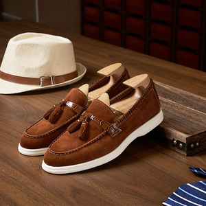 Chaussures mocassins en daim pour hommes, à bout pointu, à enfiler, avec pompons, en cuir véritable de haute qualité - Product Image 5