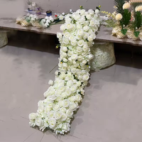 Chemin de table floral réaliste en soie pour allée de mariage, long chemin de table floral blanc pour hôtels, centres commerciaux, halls d'accueil et événements cérémoniels
