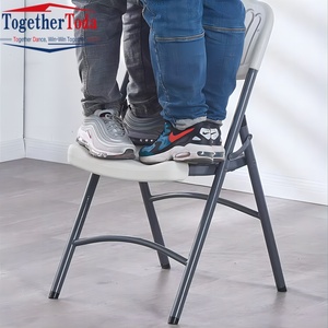 Chaise en plastique pliante extérieure portable de conception simple en gros pour le <span class=keywords><strong>salon</strong></span> intérieur salle à manger loisirs hôtel fête de mariage événements - Product Image 6