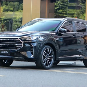 SUV Chino Jetour X70 PLUS de 7 Plazas con Amplio Espacio y Bajo Consumo de Combustible - Product Image 2