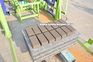 Máquina Automática para Moldear Ladrillos QT4-15, Especializada en Bloques de Hormigón de Alto Rendimiento para el Crecimiento de la Infraestructura en Etiopía - Product Image 6