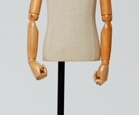 Mannequin de bras supérieur en FRP réglable pour enfants/garçons avec base, style européen original, pour l'affichage de vêtements, pose debout