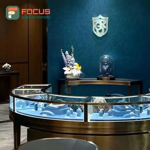 Vitrine de présentation de bijoux en bois de luxe avec éclairage LED, moderne, haut de gamme, premium - Product Image 3